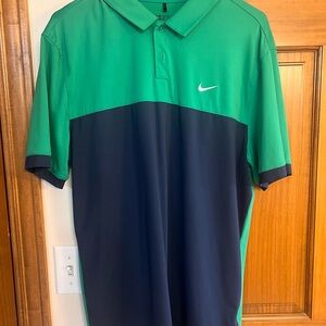 Nike Golf Men's Polo Shirt in Green and Navy - Medium